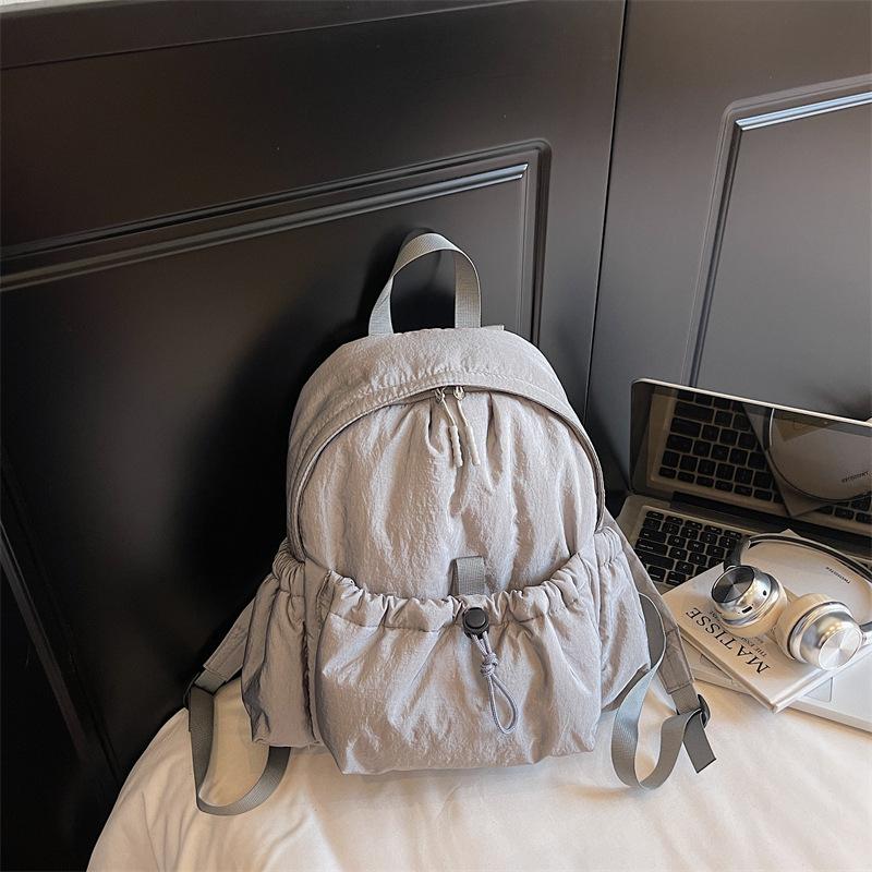 Korean version of large-capacity nylon backpack 2025 autumn new light leisure commuter backpack student bag