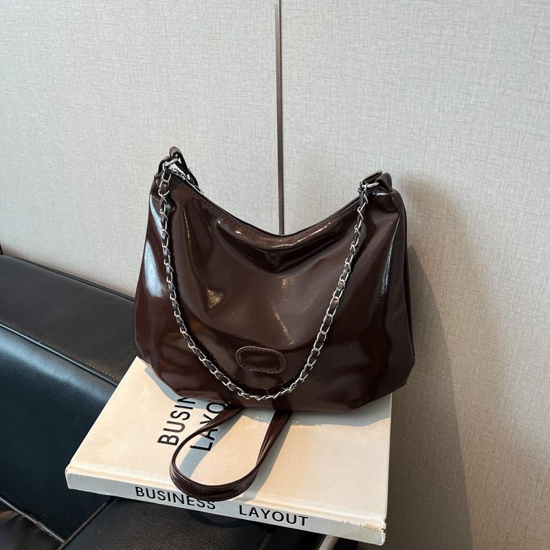 Casual student soft surface large-capacity bag women's new summer work commuter bag fashionable shoulder messenger bag