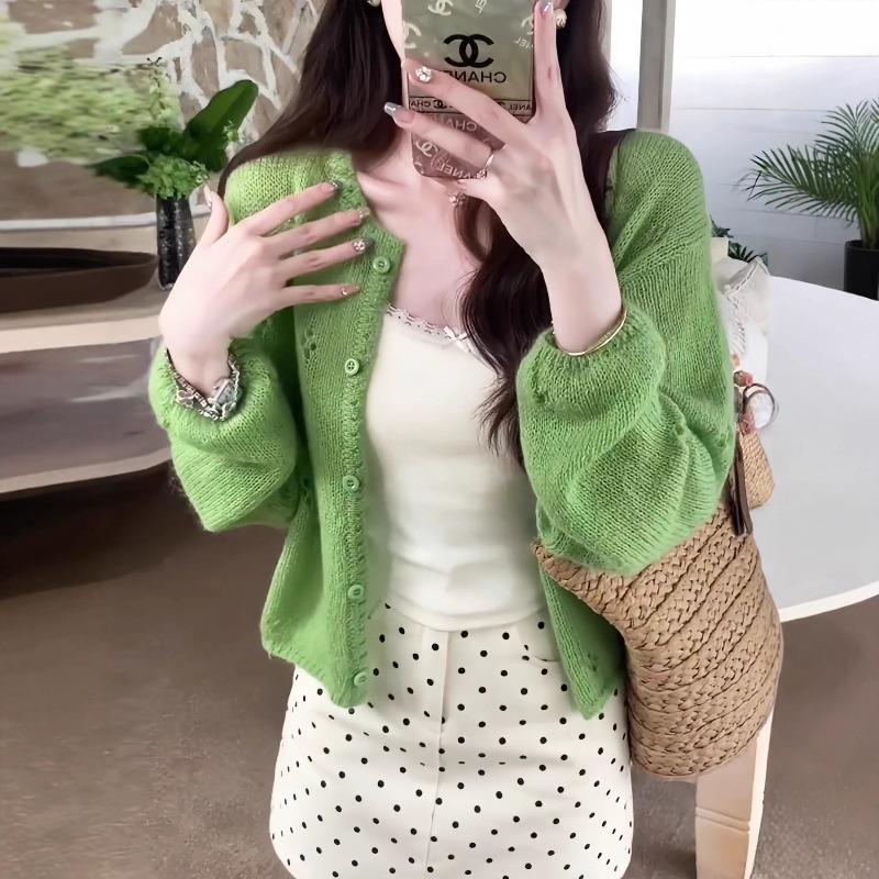 Wear In Early Autumn with a Sense of Atmosphere, Gentle Wind, Long-sleeved Knitted Cardigan, Top, Hollow Crochet, and Sweater Jacket.