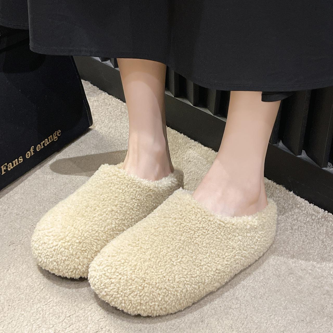 

Big-headed muffin platform bread shoes for women in the autumn and winter of 2025, new models with one pedal to keep warm and wear fluffy slippers ou 35