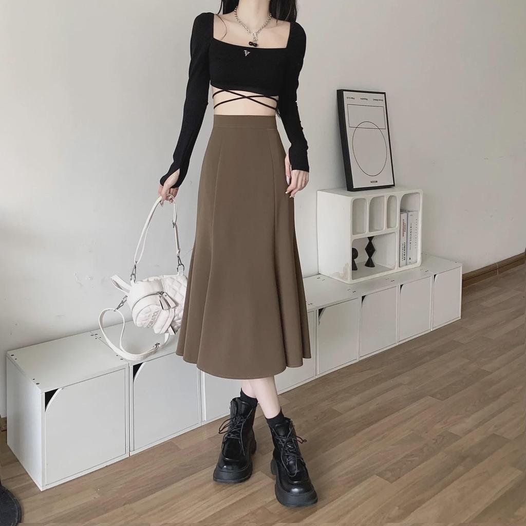 Schwarzer High-Waist-Fischschwanzrock für Damen – Slim Fit, mittellang, birnenförmig, Frühling & Herbst 2024.
