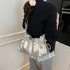 Leichter Luxus Nischen Tasche Damen Neue gefaltete Achselhöhle Wolken Tasche Vielseitige Schulter Crossbody Beutel Tasche