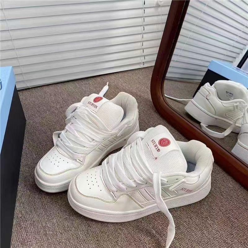 2025 New Niche Retro Skateboard Shoes Ins Trendy New Chinese Street Shooting High Value Sports and Leisure White Shoes Women