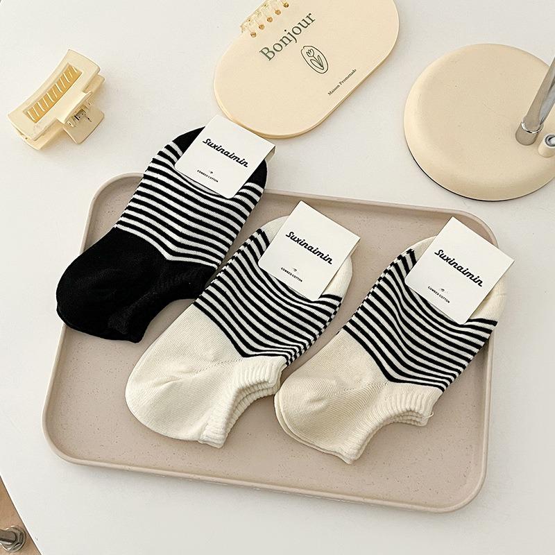5 Pairs of Women's Spring and Summer Style Pinstripes with Light Mouth Cotton Boat Socks