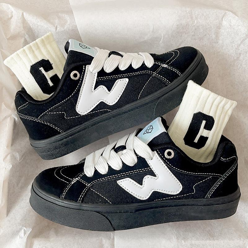 New college style couple canvas bread shoes niche platform sports casual skateboard shoes 35