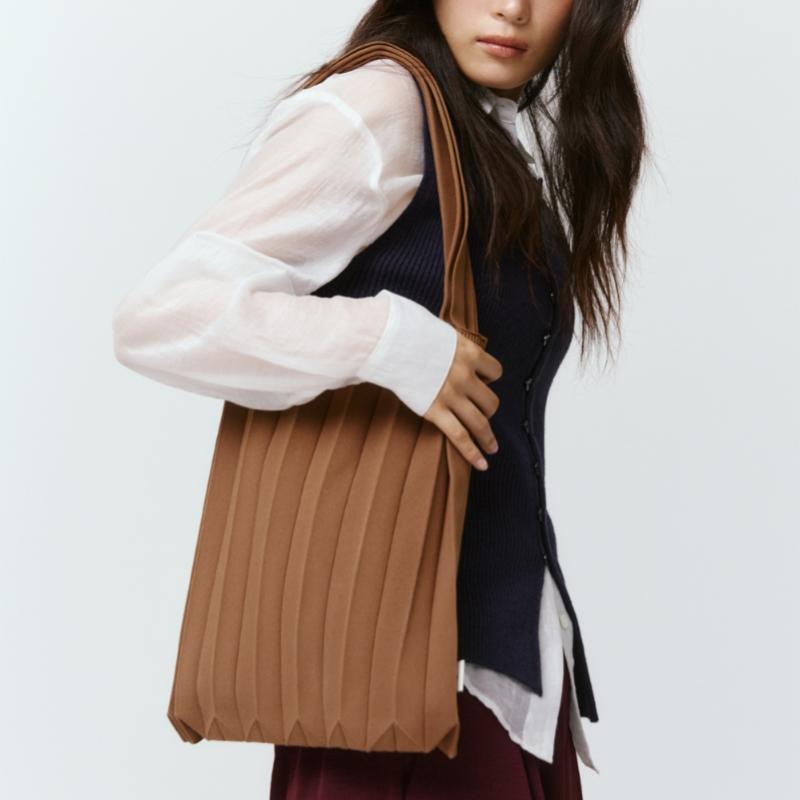 Pleatsmama New Shoulder Bag Camel