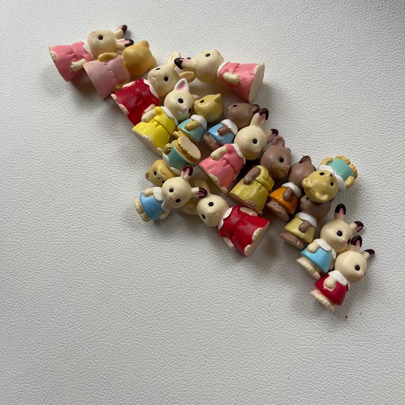1Pcs Forester Families Animal Figure Toy Pvc Rabbit Doll Cat Bear Model Toys For Kids
