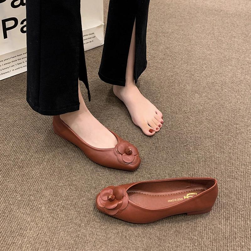 Fashion 2024 New Solid Color Hot Selling Square Toe Camellia Flat Shoes Women's Comfortable Soft Sole Shallow Mouth Casual Loafers