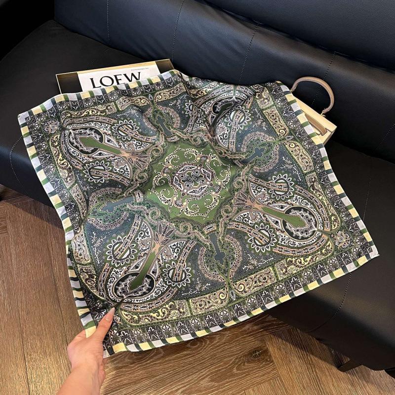 New 71 * 71cm Korean version small square scarf women's silk scarf spring and summer thin sunscreen scarf neck protection tied bag headband scarf
