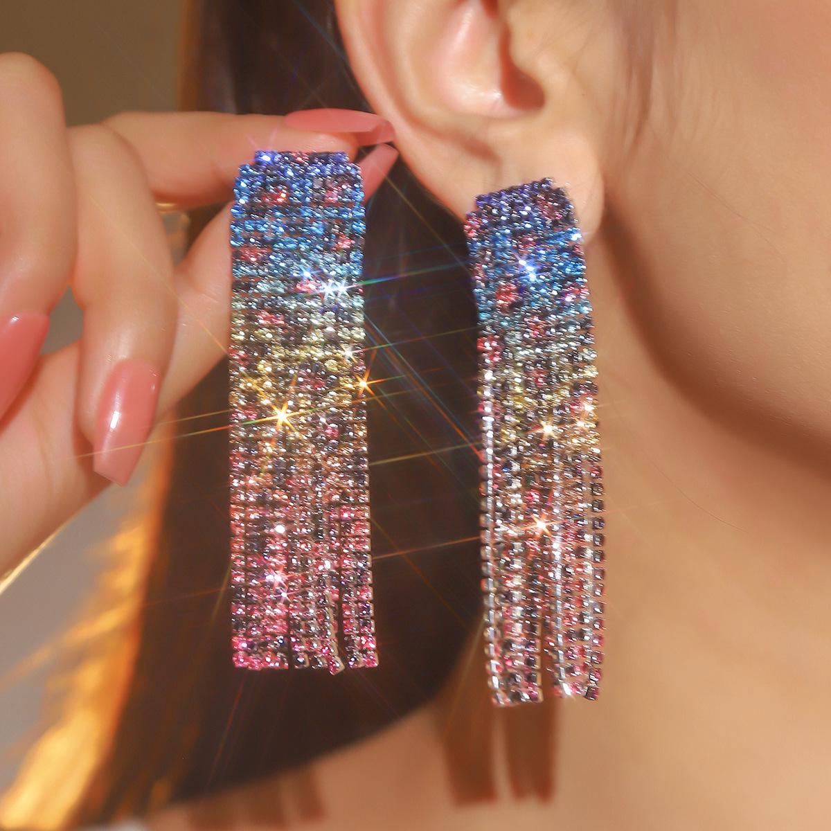 

Elegant Geometric Sparkling Diamond Earrings for Women