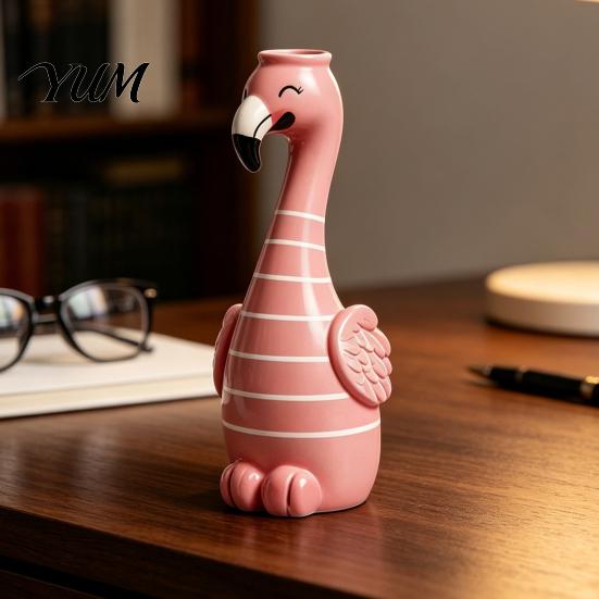 Cute Animal Shape Vase Resin Flamingo Decorative Vase, Pink Flower Holder Figurine, Hand Painted Figurine Tabletop Ornament for Dried Artificial
