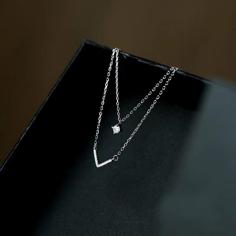 Dvouvrstvý náhrdelník ve tvaru V se zirkony a diamanty - Elegantní korejský styl, letní řetízek na klíční kost pro ženy