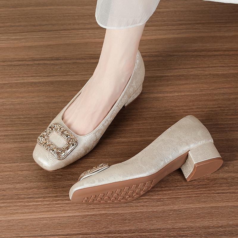 

2025 Autumn Chinese Style Versatile Fashion Shoes: National Style Hot Item - Upgraded & New Version 37