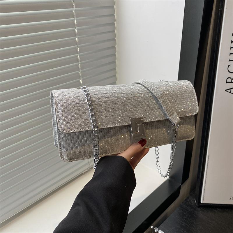 

French niche small square bag, foreign fashion women s shoulder armpit bag 2025 spring and summer new simple messenger bag tide серебряный