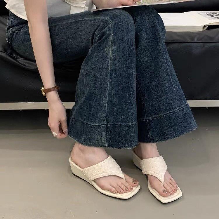 Retro silver sandals wedge flip-flops 2025 summer new design sense niche fashion toe sandals women's shoes