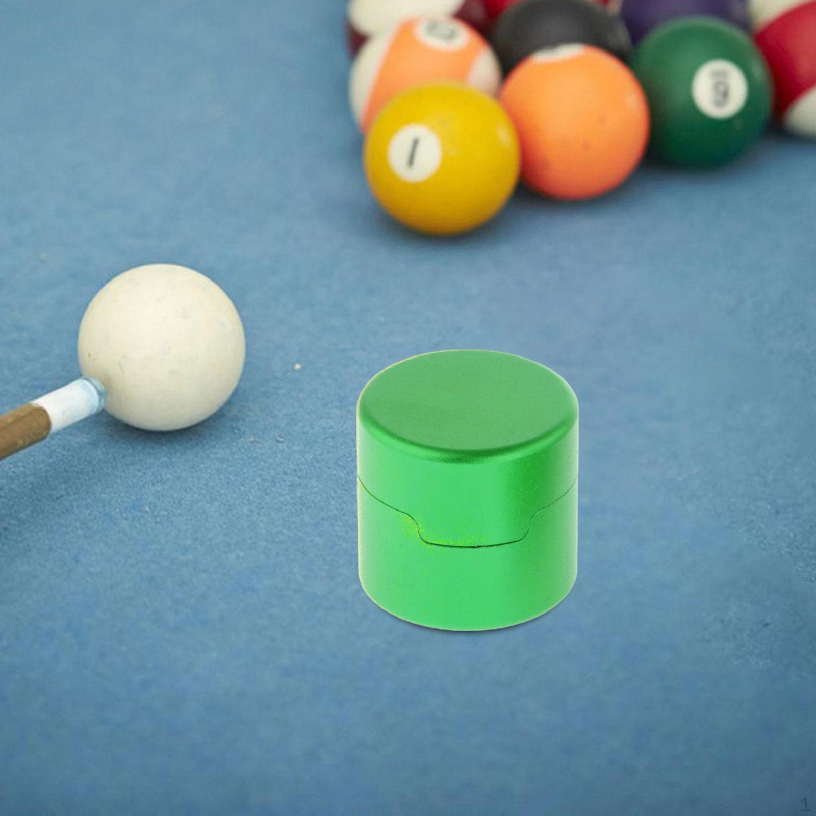 

Більярдний кий. Тримач для крейди. Круглий контейнер. Аксесуари для більярду. Снукер зелений