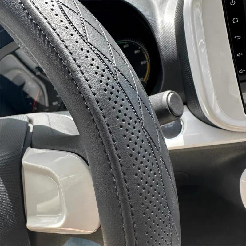 Perforuota patchwork odinė automobilio vairo apdangalas, neslystantis, pralaidus orui, universalus 15 colių (apytiksliai. 38 cm)