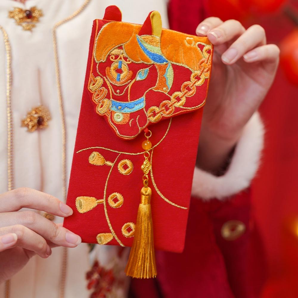 Kreslená červená obálka na Nový rok 2026 s třpytivým matným povrchem, obálka na Jarní festival, svatební obřad