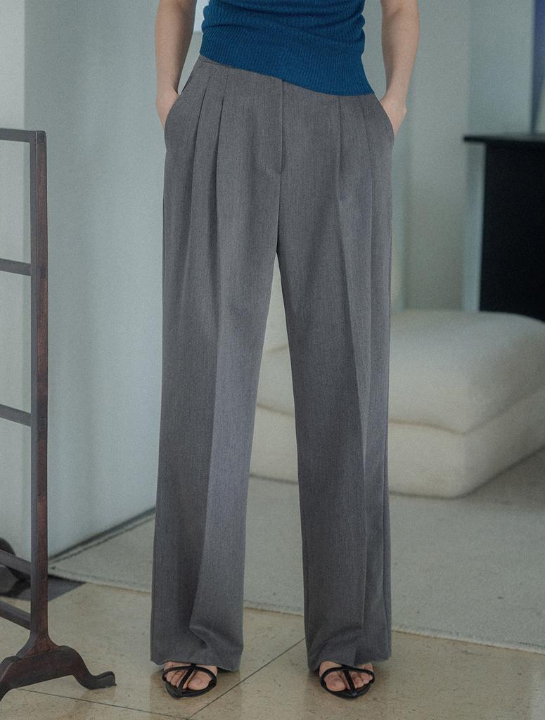 Memua Classic Two-Pin Tuck Slacks