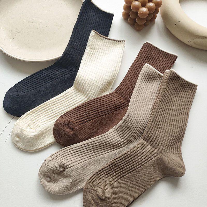 5 Pairs of Black and White Striped Mid-Calf Socks: Autumn/Winter Korean-Inspired Academy Style