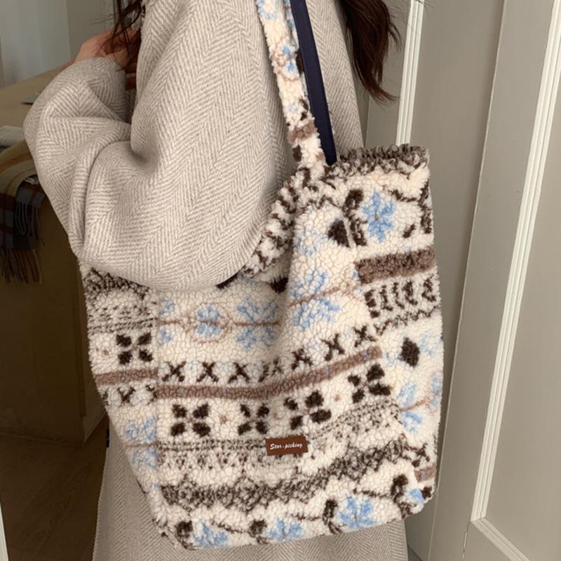 New Wind Shoulder Bag Plush Double-sided Vest Bag High Value Fashion Commuter Bag
