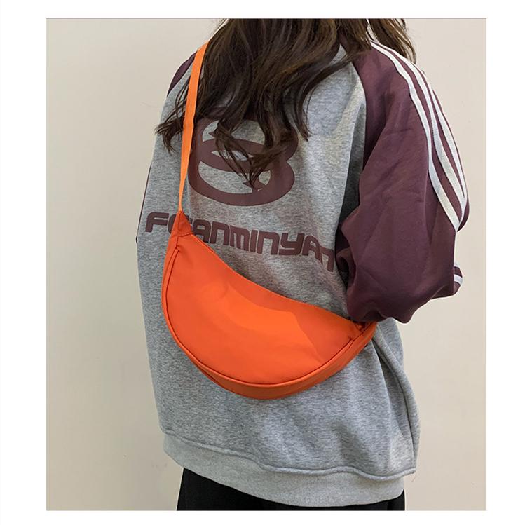 Women Solid Color Zipper Dumpling Bun Crossbody Bag Leisure Inclined Shoulder Bags Adjustable Band Strap Armpit Handbag