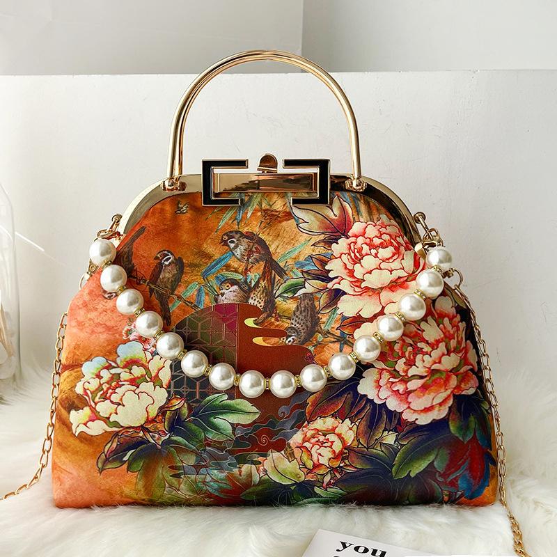 New Wedding Bags Beads Flowers Vintage Bag Shell Lock Hand Bags Women Shoulder Crossbody Bag Chain Fringe Women's Handbags