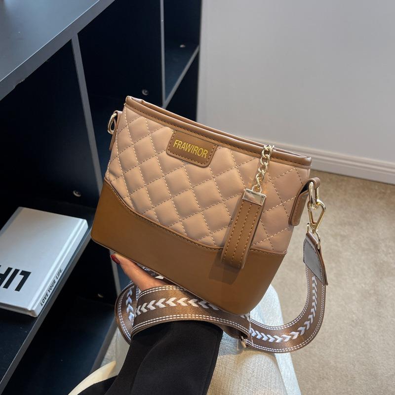 New splicing fashion diamond niche women's versatile bag messenger bag shoulder small bucket bag