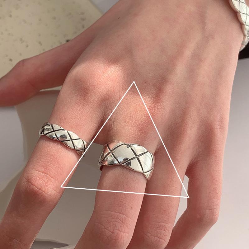 Korean Geometric Grid Ring: Women's Retro Argyle Open Finger Hip Hop Ring