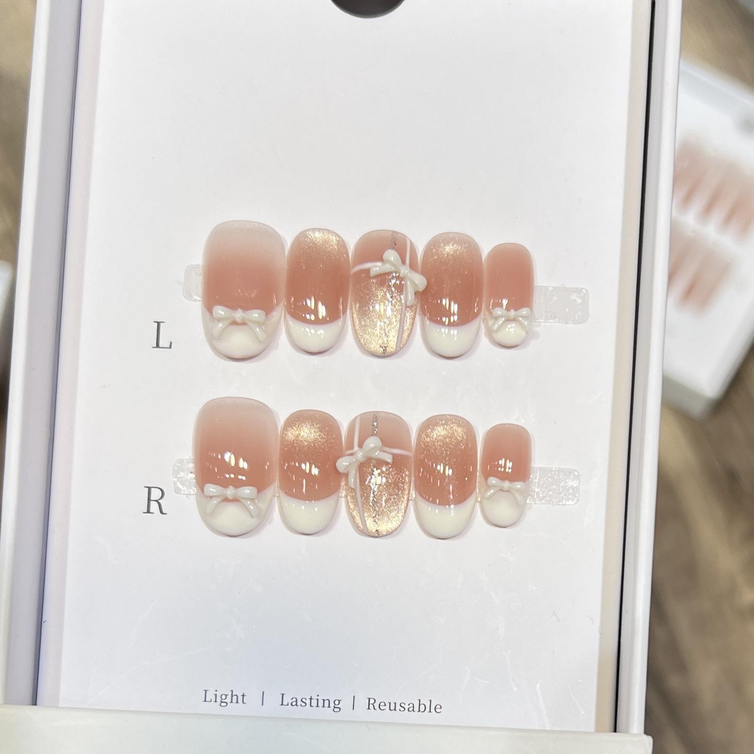 

Dairuisen Cat Eye Bow Detachable French Style Short Nails Large