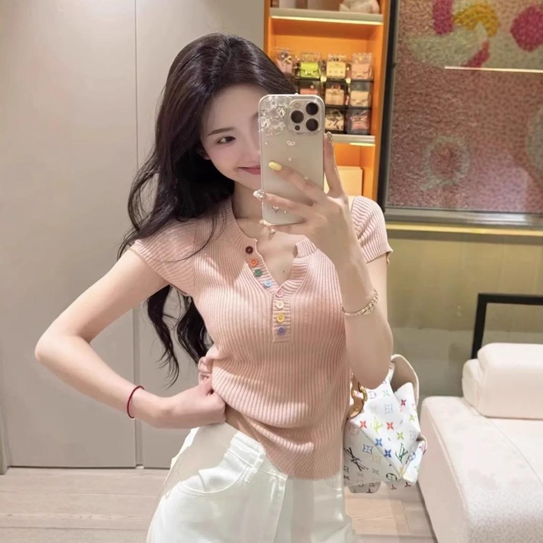 

Korean-Inspired Colorful Button V-neck Knitted Top - 2025 Summer Chic Slimming Fashion for Women S Premium жовтий