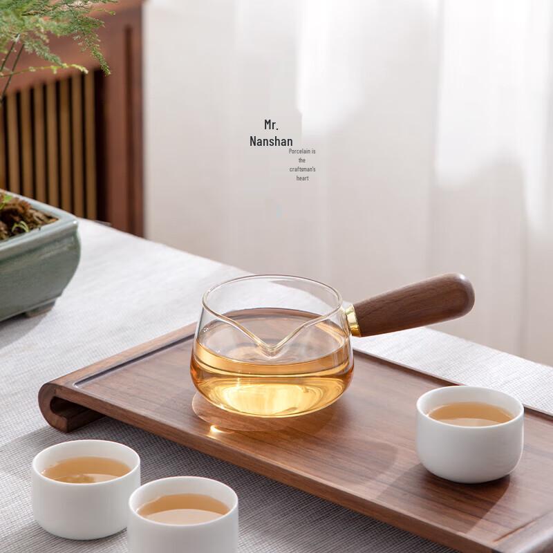 Mr. Nanshan Glass Side-Handle Gongfu Tea Fairness Cup