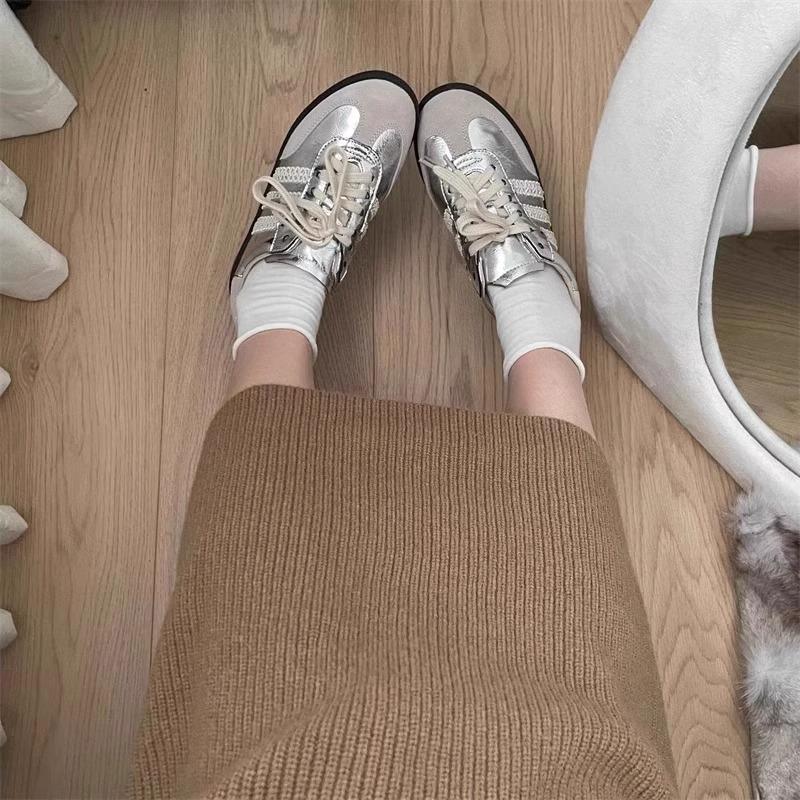 ~ Silver Women's Inner Height Increase Spring New Retro Lace Edge Flat-bottomed Sports and Leisure Shoes