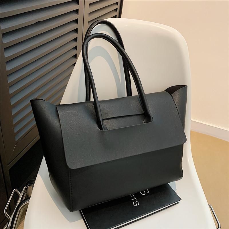 

High-end large-capacity women s bags, new fashion casual handbags, spring and summer retro commuter tote bags чорний
