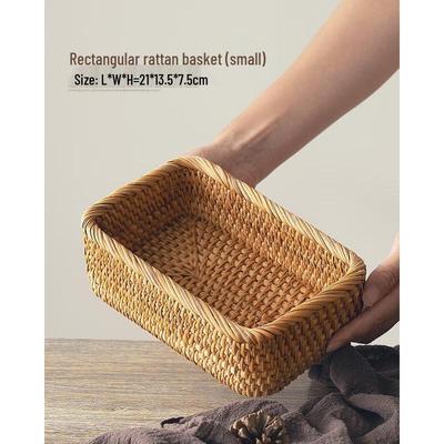 Cesto portaoggetti in rattan intrecciato a mano