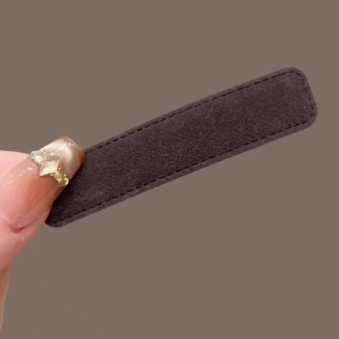 

Stylish Flocked Hair Clip for Girls - Side Bangs & Hairline Tamer, Early Spring Accessory