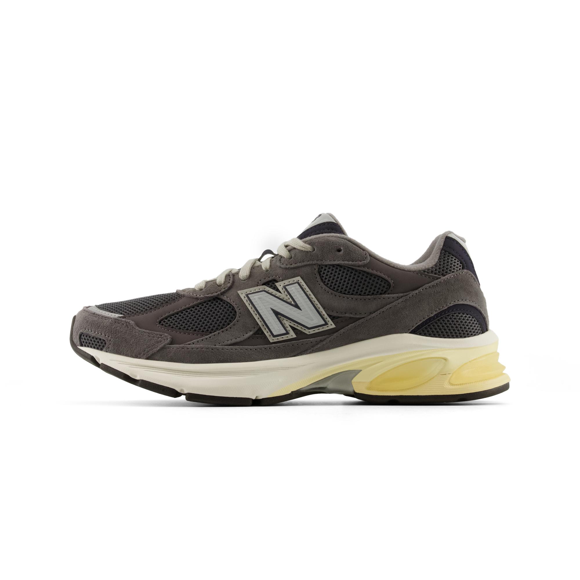 New Balance NB 2010 Cushioning Low top Running Shoes Unisex D Width 40