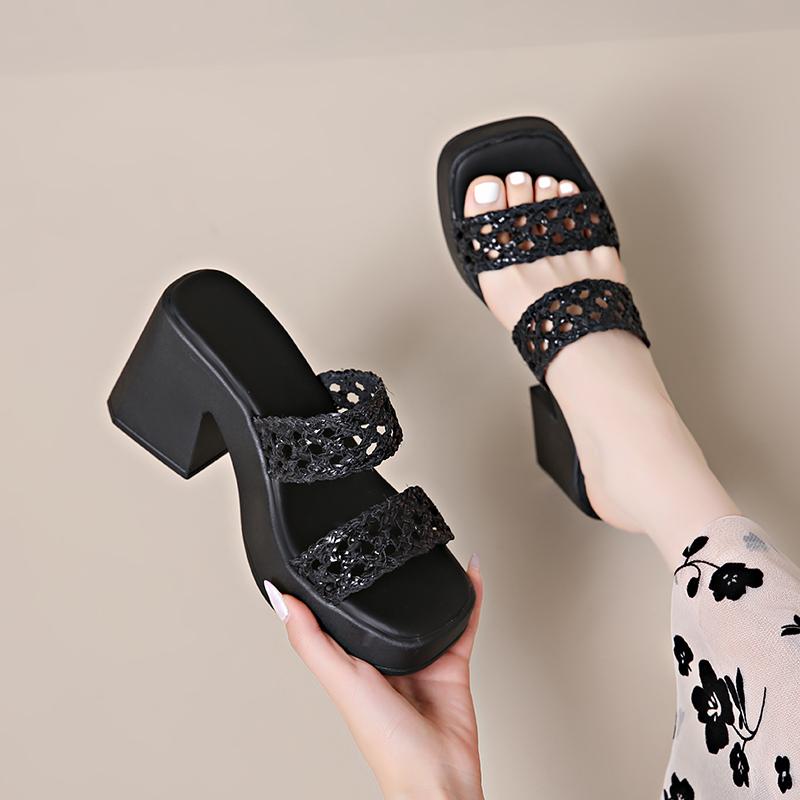 Hollow Open-toe Platform Flip-flops Women Wear Summer New Fashion Round Head Woven Block Heel Platform Cool Mop
