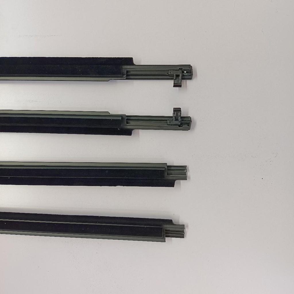 Toyota RAV4 2009-2013 Vnější přítlačná a těsnicí lišta skla okna