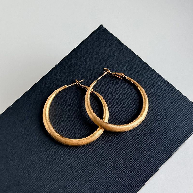 S925 Silver Needle European and American Style Exaggerated Metal Hoop Brushed High-End Autumn and Winter Earrings Trendy Women s Accessories Brushed Gold
