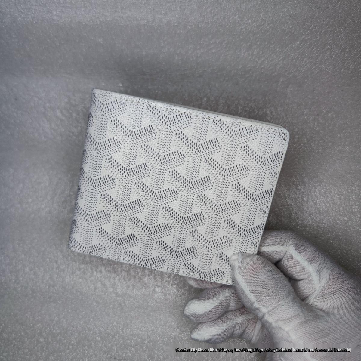

2025 Trendy Dogtooth Wallet: Goyard Style, Multi-Card Slots, Versatile European & American Fashion Accessory.