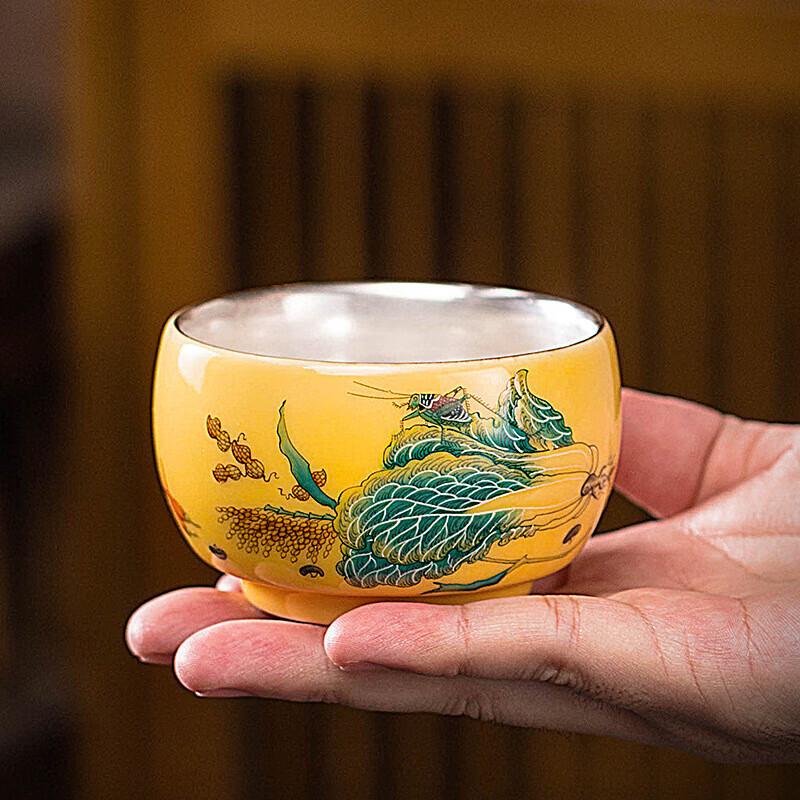 Chaxun Gilded Enamel 'Hundred Riches' Teacup