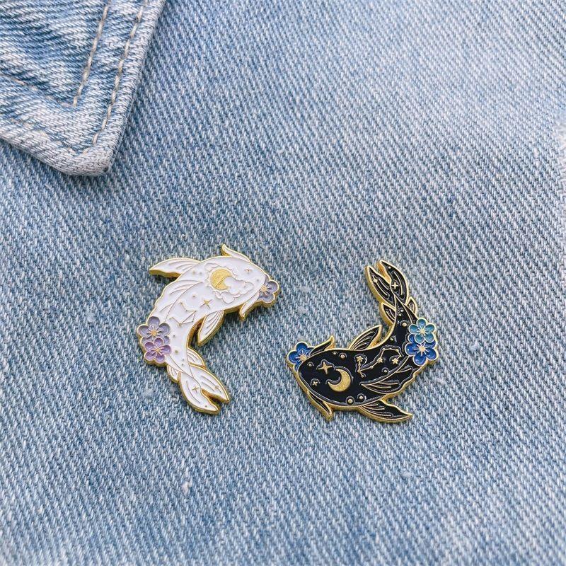 Creative Starry Sun Moon Flower Koi Enamel Black&White Brooch For Women Men Animals Brooch Pins Casual Jewelry Accessories Gift