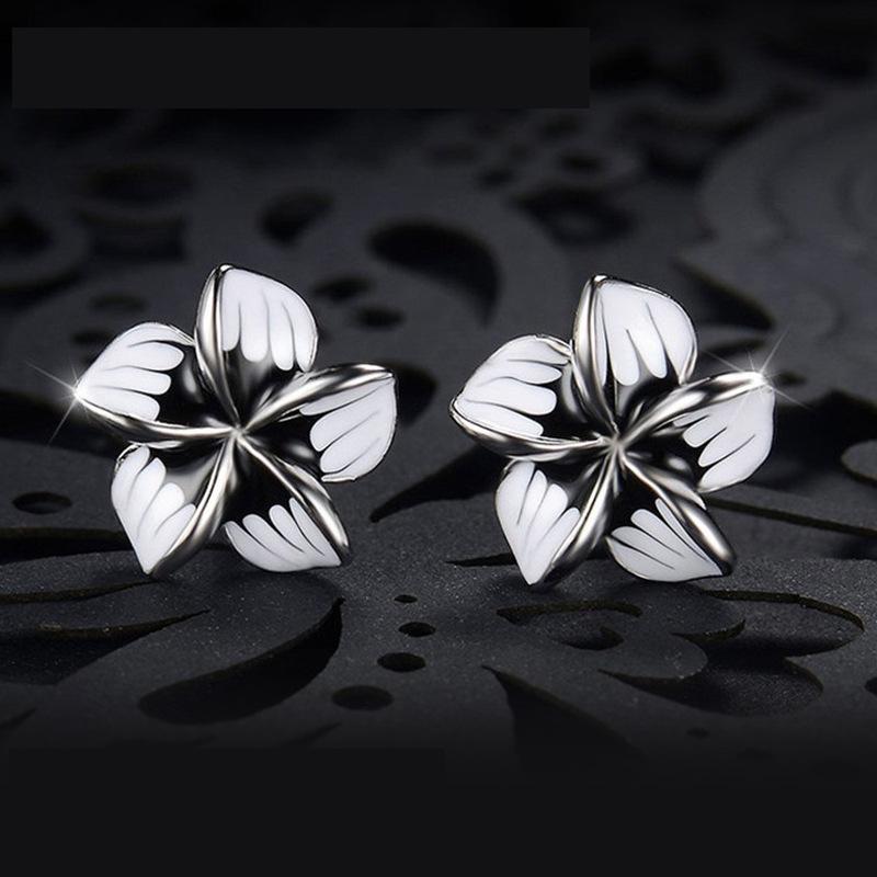 Sterling Silver Personalized Fashion Blooming Plum Blossom Stud Earrings Women S New Chinese Earrings High-End Jewelry Flower Earrings 925 silver