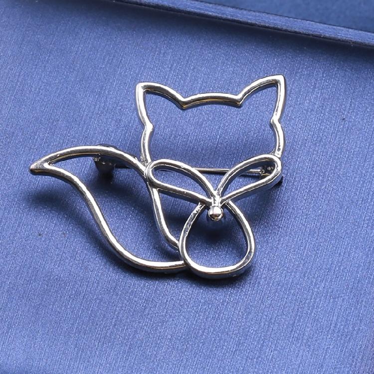 Stylish Hollow Foxes Brooch Pin Casual Brooches Alloy Texture Suitable for Women Casual and Formal Wear Various Occcasion