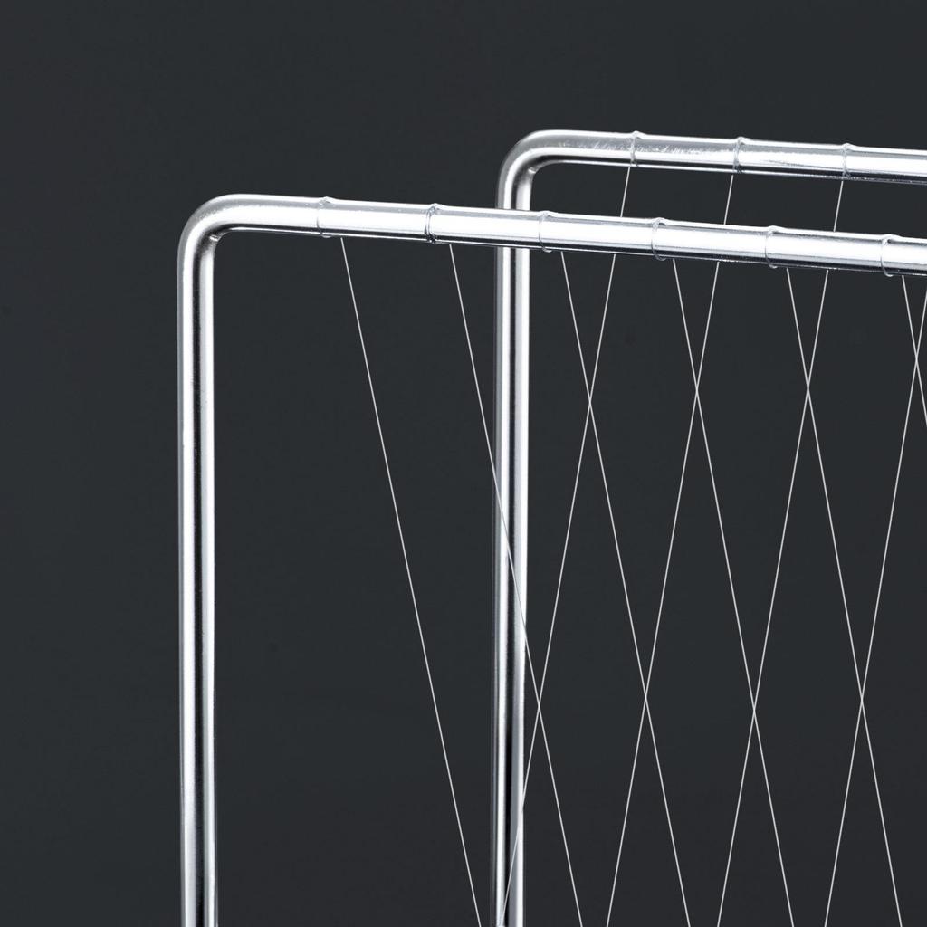 Klasická Newtonova houpačka: Fyzikální setrvačné kyvadlo pro úlevu od stresu a vzdělávací dárek