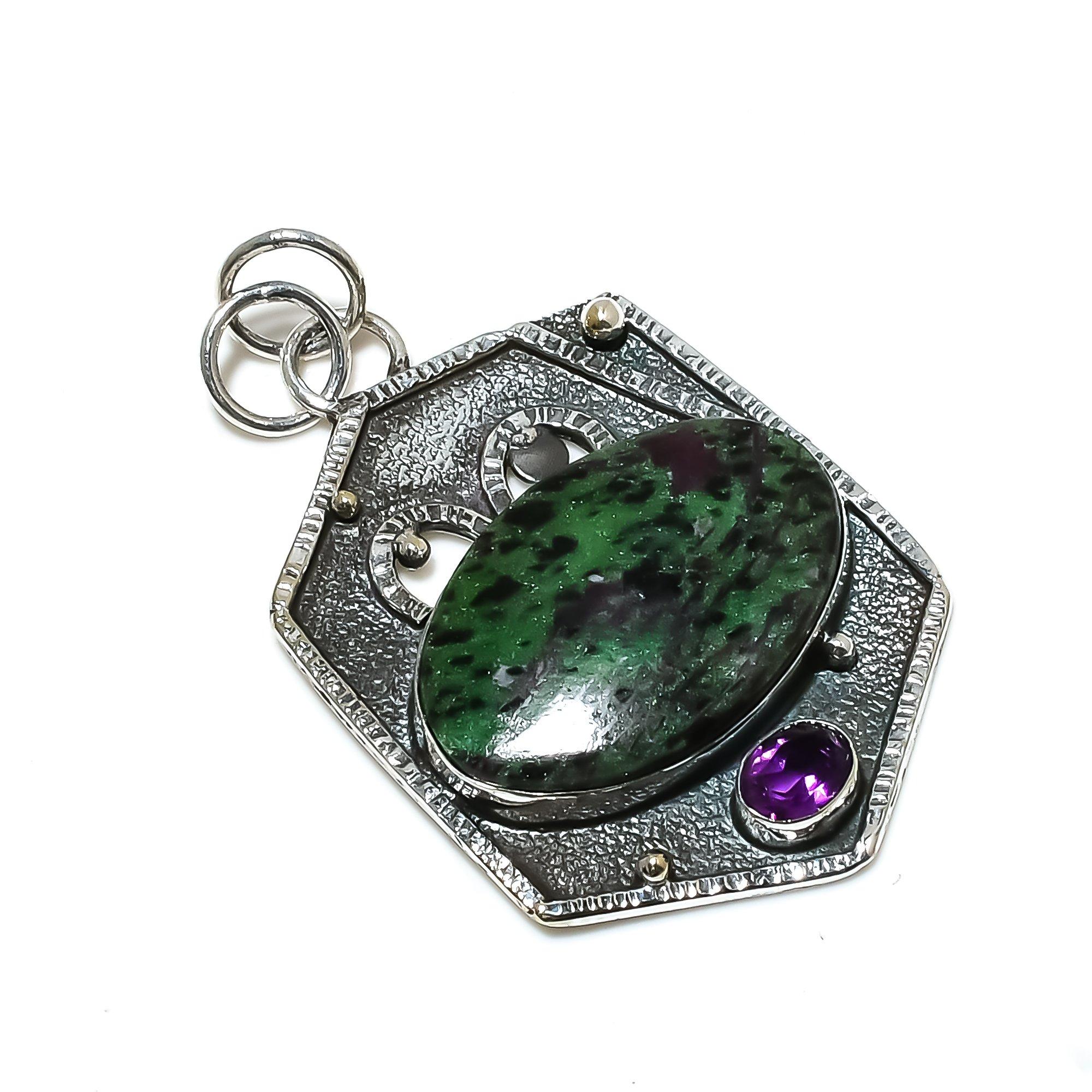 Рубиновый цоизит — фото 4