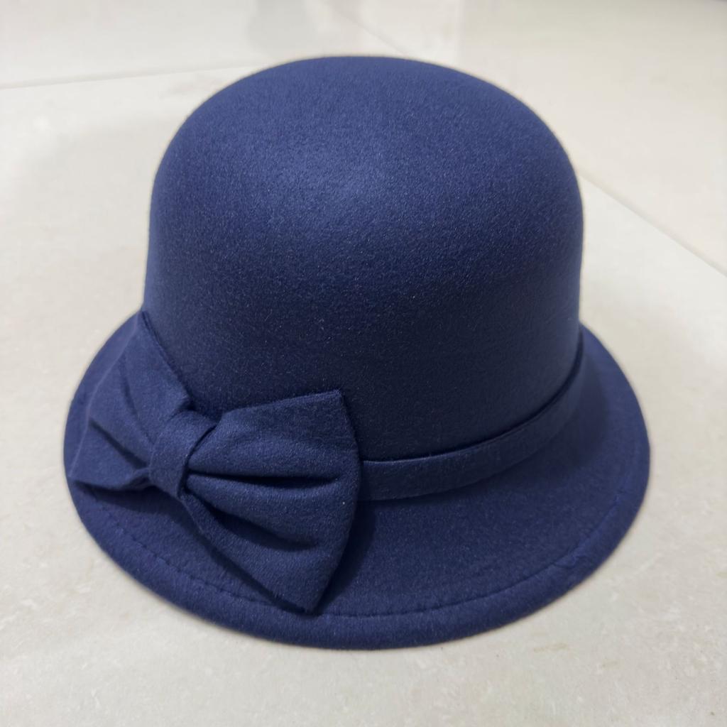 Europäischer und Amerikanischer Stil Herbst- und Winterhut Lässiger Schleifenhut Damenhut Süßer Warmer Zylinder