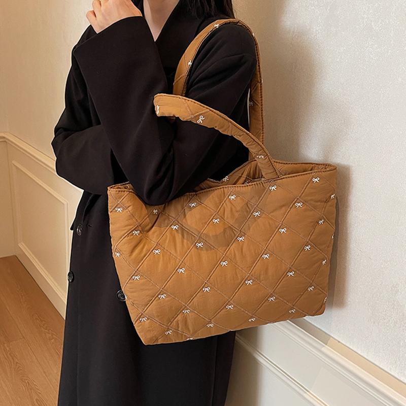 Large Capacity Shoulder Bag Cute Sweet Bow Prints Handbag Soft Puffer Tote Bag Women Commute Casual Simple Storage Bag