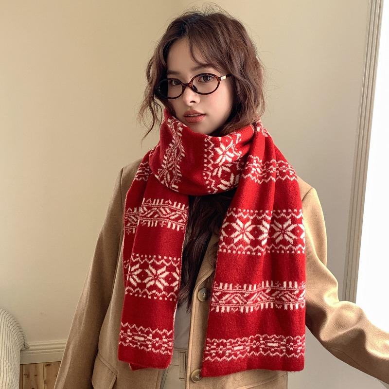 Winter new Christmas new knitted scarf fashionable versatile high sense warm neck protection against wind and cold scarf